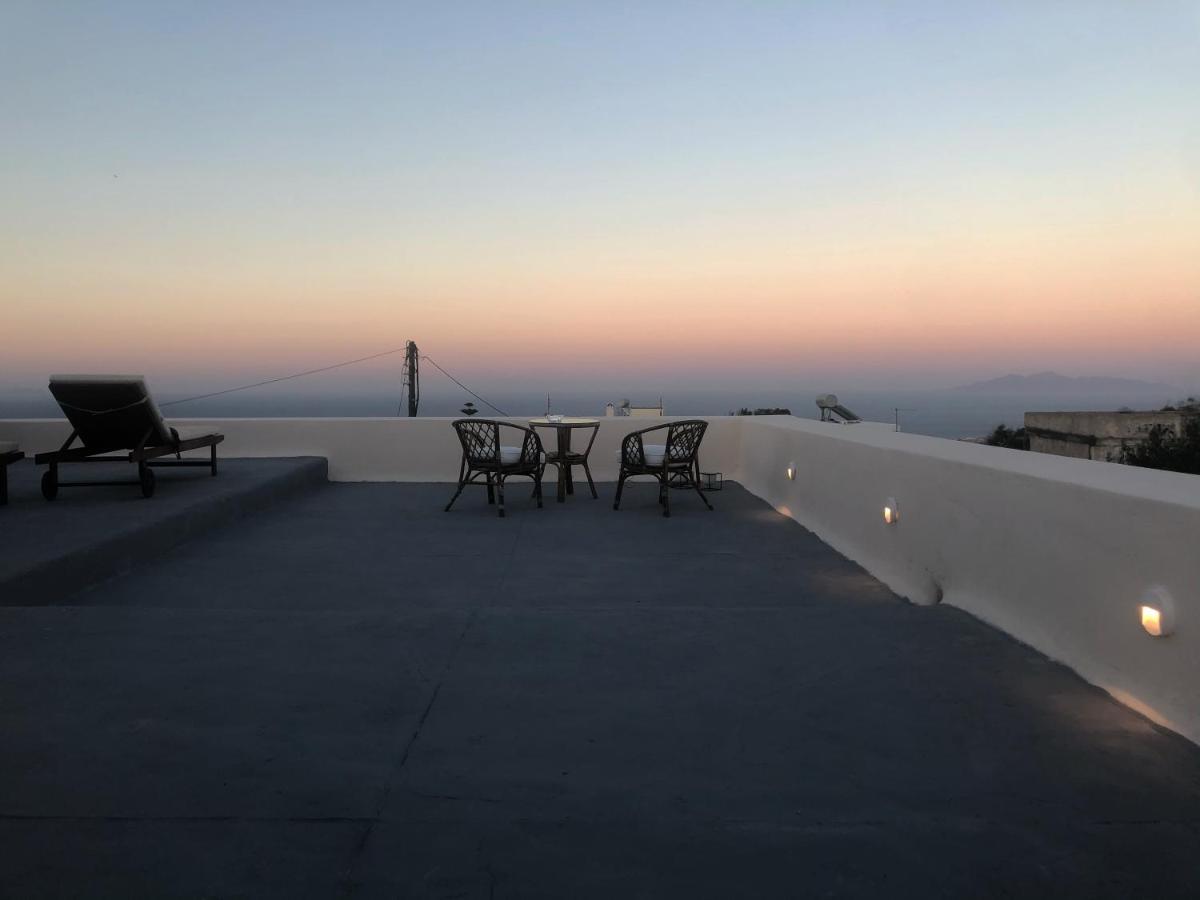 Amaryllis Suites Santorini 费拉 外观 照片