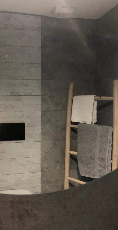 Amaryllis Suites Santorini 费拉 外观 照片