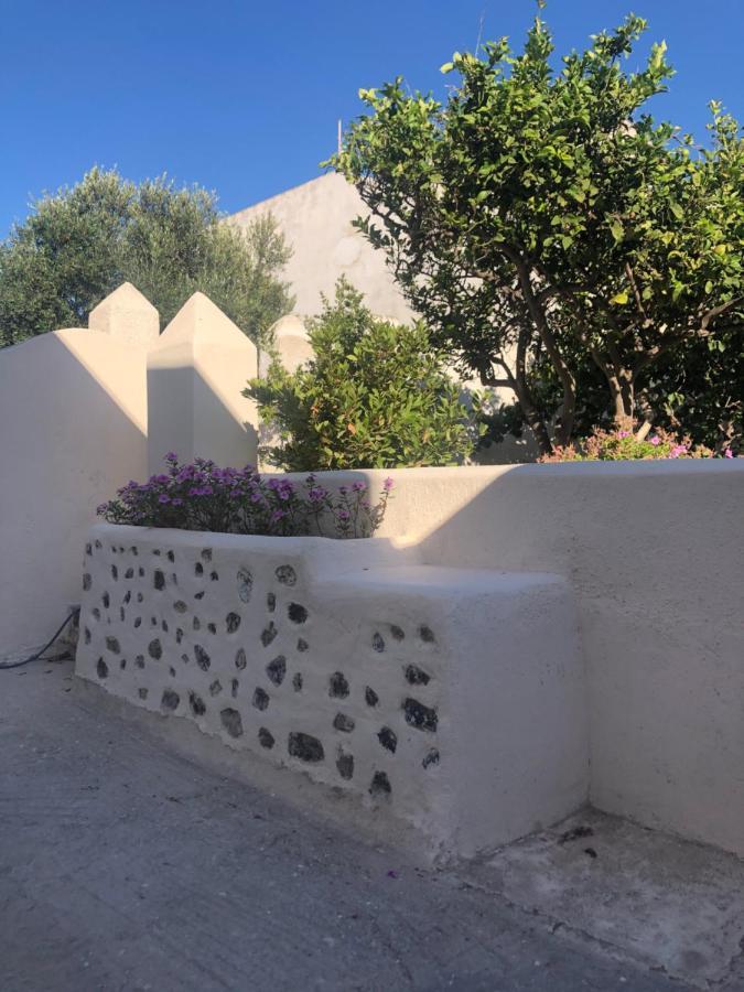 Amaryllis Suites Santorini 费拉 外观 照片